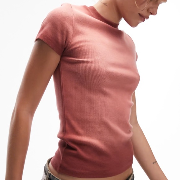 Spray acid wash rib baby tee in pink - Picture 1 of 3